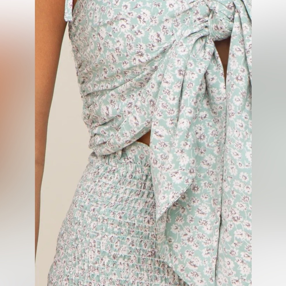 ✨ Mabel Garden Midi Dress – Green & White Floral – Size Large ✨ - Picture 10 of 10